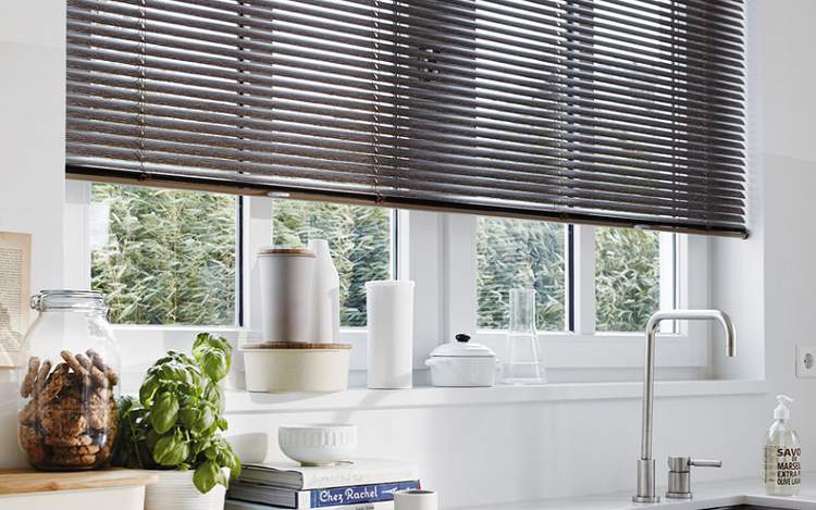 Essential Advice For Choosing Kitchen Blinds